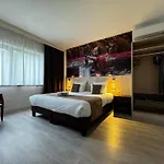 Hotel & Mons Soignies