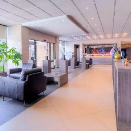 Hotel & Mons Soignies 4*