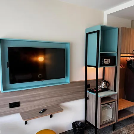 Hotel & Mons Soignies 4*