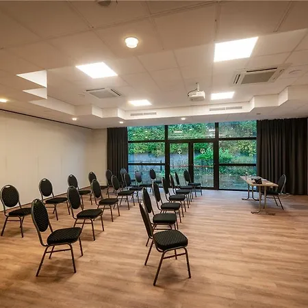 & Mons Soignies Hotel 4*