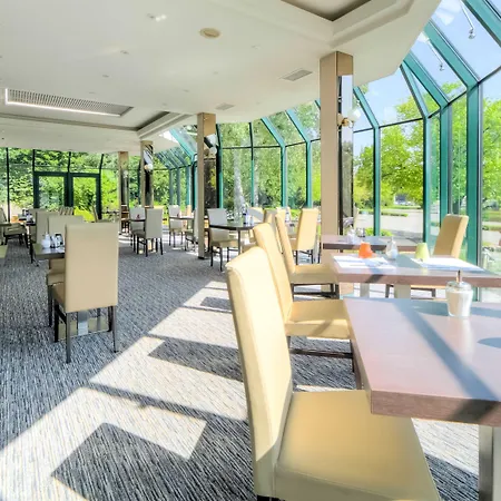 Hotel & Mons Soignies 4*